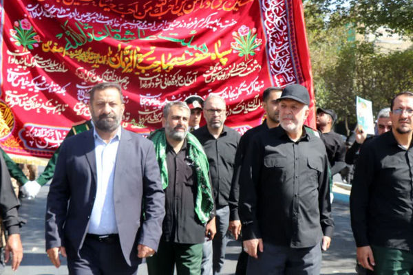 کاروان عشق و وفا از میدان بزرگمهر تا گلستان شهدا
