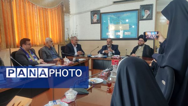 دیدار خبرنگاران پانا با مدیر آموزش و پرورش ناحیه 3 قم
