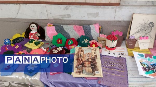 جوشش هنری دختران دبیرستان نجمه