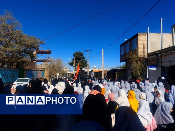 حضور پرشور و حماسه‌آفرین دانش‌آموزان نسر در راهپیمایی یوم‌الله ۱۳ آبان