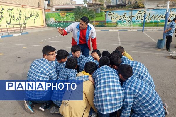 مانور زلزله و ایمنی در مدارس شهرستان ورامین 