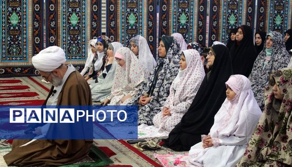 تجمع معنوی مادران و دختران در مصلی رشت