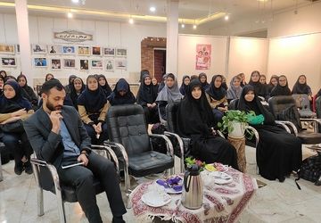 برگزاری جلسه «کافه دخترونه» در کانون سمیه ناحیه یک شهرری