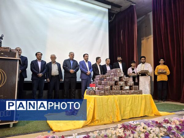 تجلیل از ۱۵۰ دانش‌آموز افتخار آفرین در مسابقات فرهنگی، هنری و پرسش مهر ریاست جمهوری 