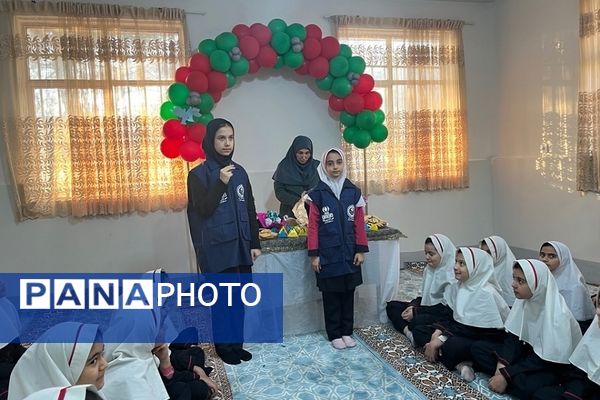 برگزاری مراسمی به‌مناسبت ولادت حضرت علی (ع) و روز پدر در دبستان دخترانه بعثت ۲