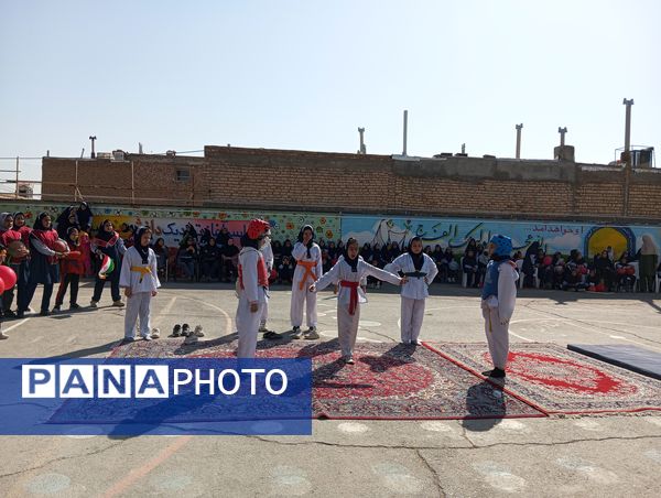 المپیاد ورزشی در دبستان ناهید نخودی