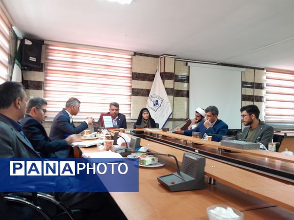 جلسه هم‌اندیشی معاونان و مربیان پرورشی و فرهنگی شهرستان فیروزکوه