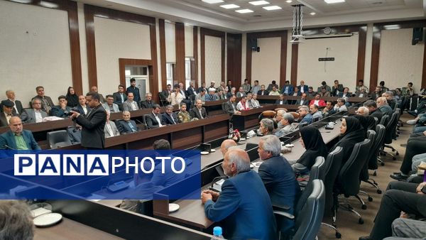 نشست ویژه شورای اداری شهرستان تربت حیدریه به مناسبت هفته معلم 