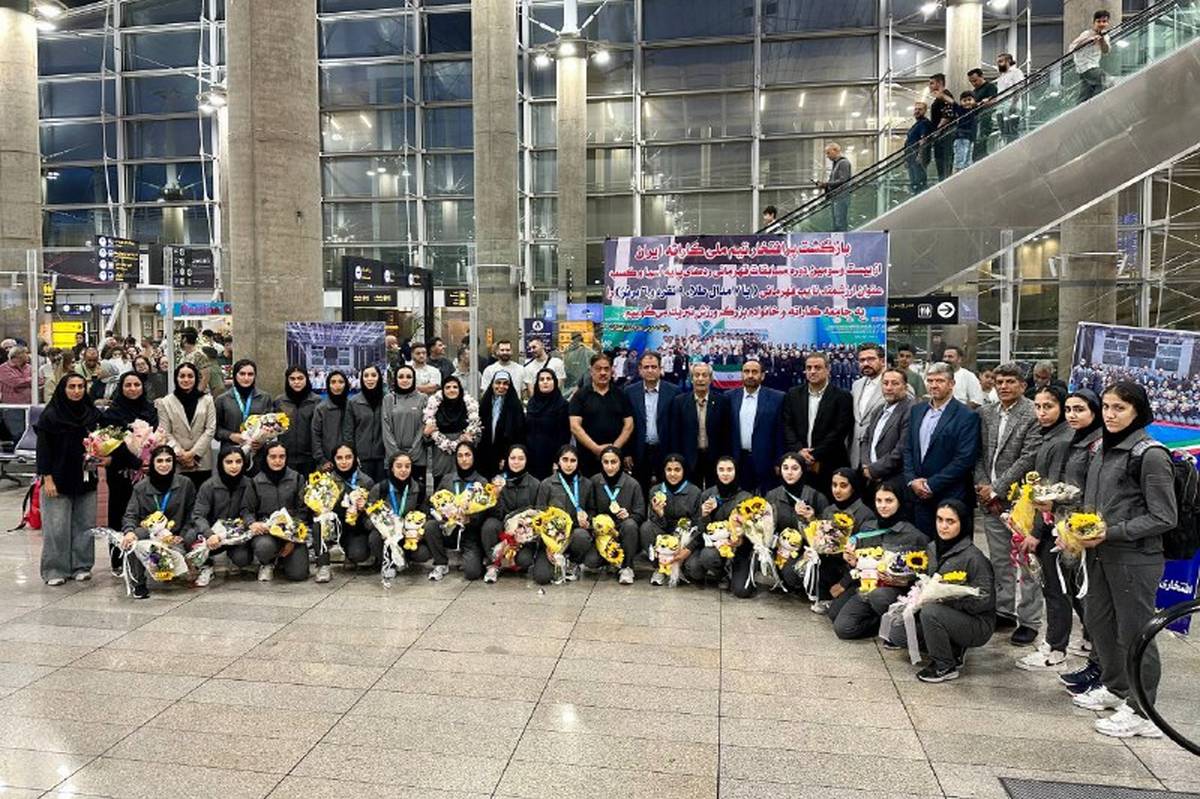 احترام نظامی و شعار «جانم فدای ایران» کاراتهکاهای نقرهای ایران در آسیا