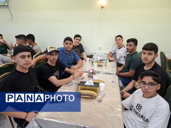 سفر معنوی دانش‌آموزان سما کاشان به مشهد مقدس در دهه کرامت