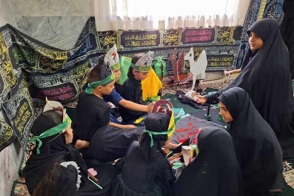 نوآموزان قرآنی دارالقرآن امام علی(ع) در سوگ شهادت حضرت رقیه 