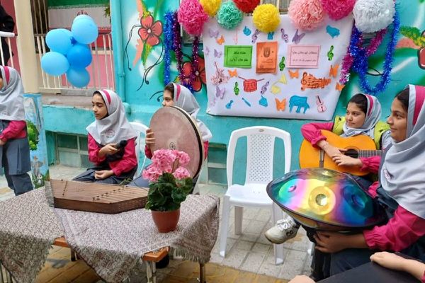 طنین انداز شدن نوای هنر در مدرسه سارا شهرستان ملارد 