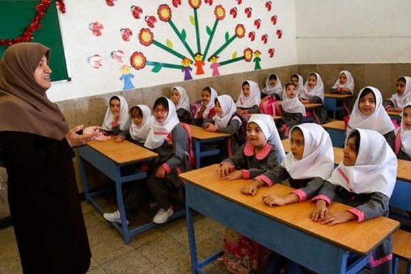دانش‌آموزان در برقراری ارتباط در زندگی واقعی ناتوان هستند