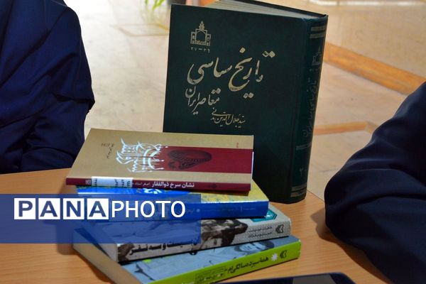 برگزاری کافه ۵۷ در دبیرستان فرهنگ