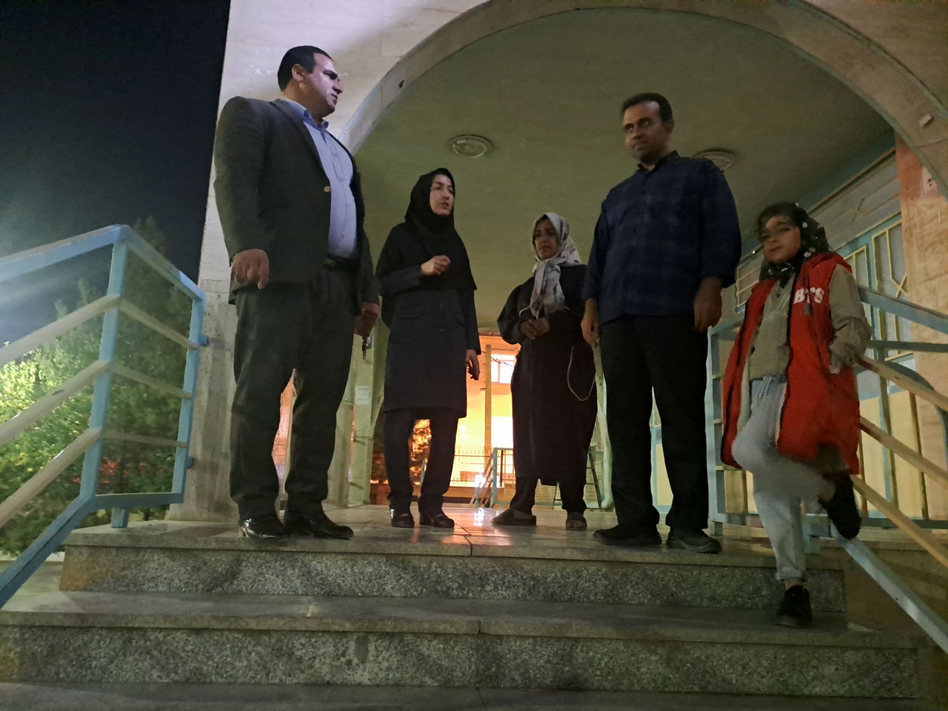 بازدید شبانه مدیر آموزش و پرورش نورآباد از خوابگاه شبانه‌روزی دکتر حسابی نورآباد
