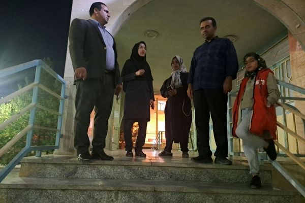 بازدید شبانه مدیر آموزش و پرورش نورآباد از خوابگاه شبانه‌روزی دکتر حسابی نورآباد

