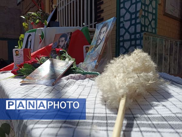 ویژه برنامه دفاع مقدس در دبیرستان دانشور یک نیشابور