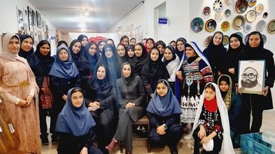برگزاری نشست ادبی دانش آموزان منطقه کهریزک در پژوهش سرای کاوش
