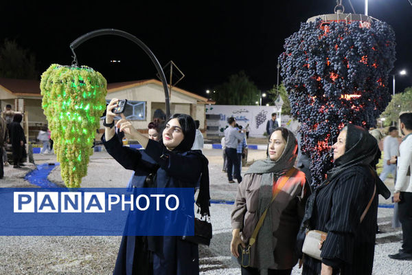 هشتمین جشنواره انگور ارومیه