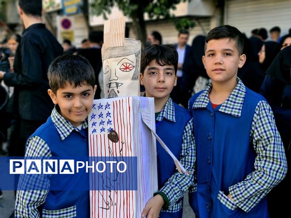 راهپیمایی روز دانش‌آموز در گلوگاه 