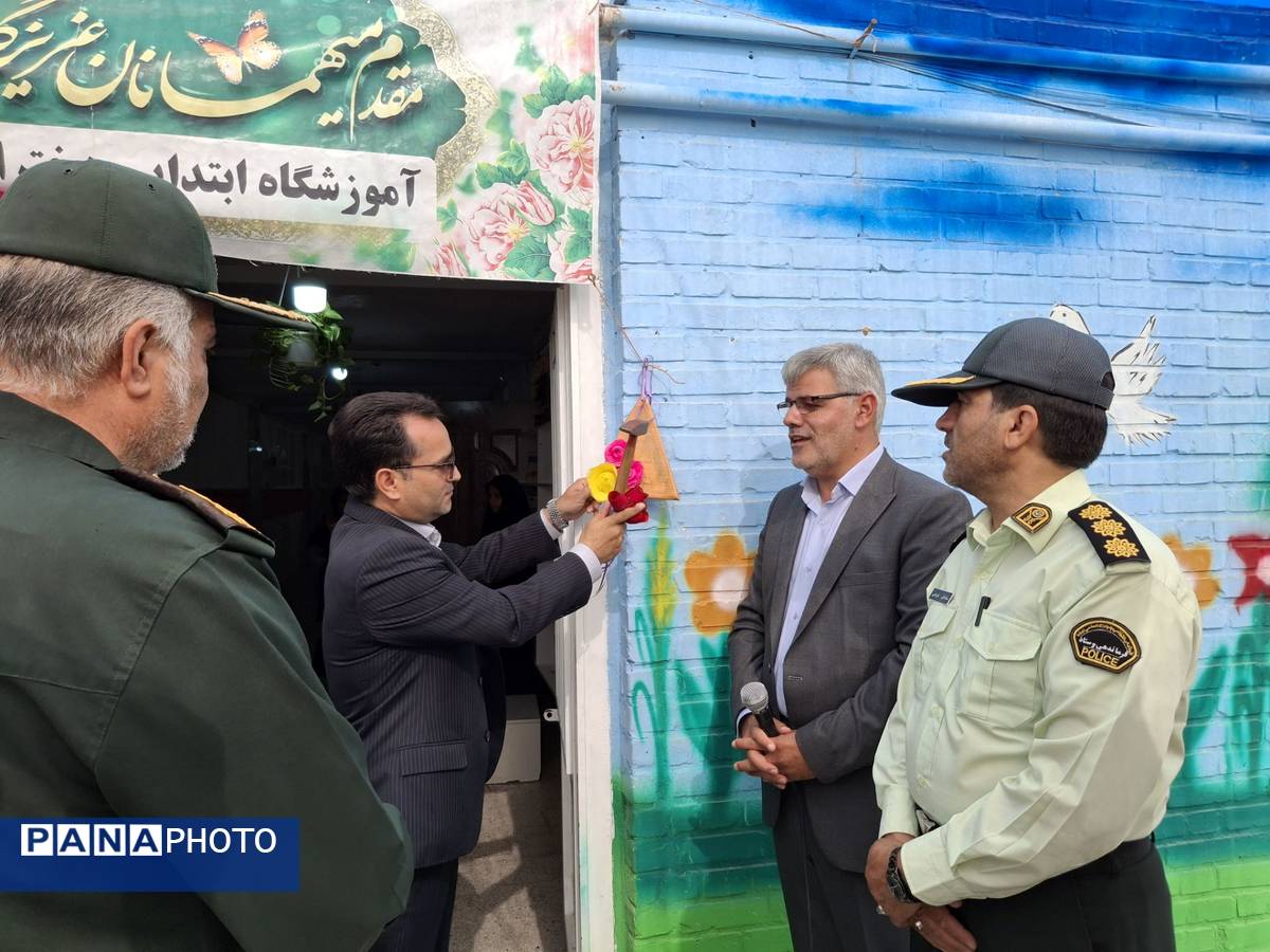 آیین نواختن زنگ شکوفه ها و جوانه ها در شهرستان خلیل‌آباد 