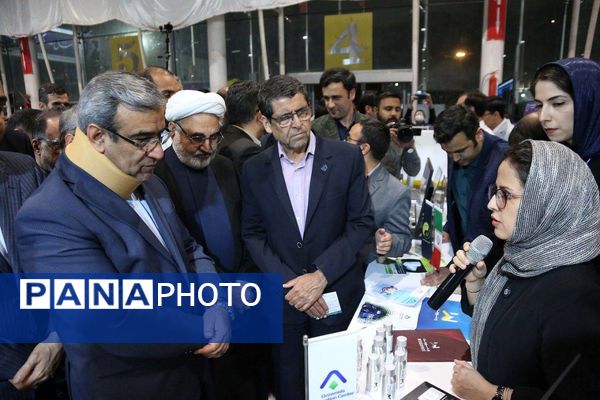 بازدید استاندار خراسان رضوی از دستاوردهای پژوهش و نوآوری در نمایشگاه مشهد