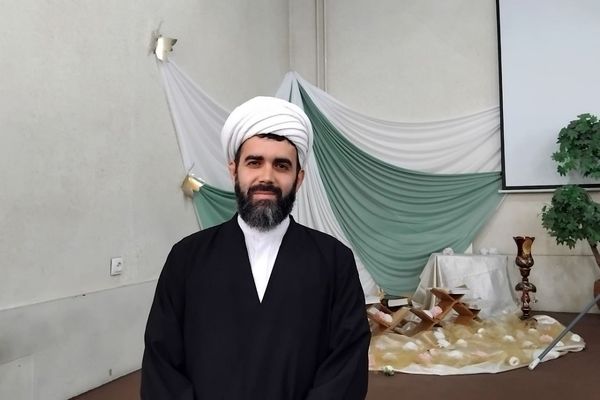 تفکر و تعقل، کلید درک حقیقت عبادت و راهی به سوی معرفت الهی است