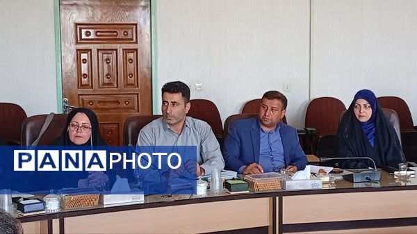 جلسه شورای معاونان آموزش و پرورش استان سمنان با موضوع پروژه مهر