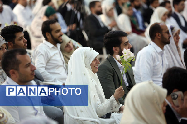 جشن ازدواج ۳۲۵ زوج جوان در حرم حضرت معصومه (س)