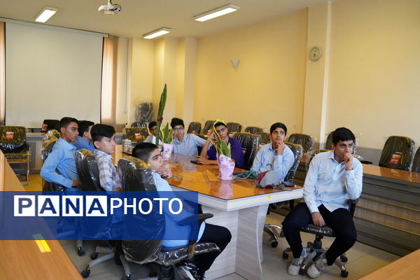  پیش اردوی دانش‌آموزان اصفهانی شرکت کننده در یازدهمین اردوی ملی تشکیلاتی در سازمان دانش‌آموزی استان اصفهان