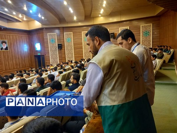جشن میلاد حضرت رضا (ع) با حضور دانش آموزان قرآنی در سبزوار