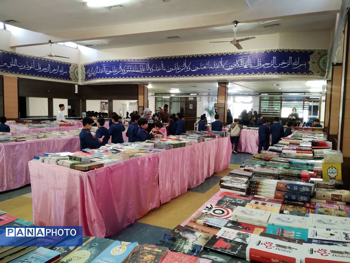 نمایشگاه کتاب کانون مهدیه همدان
