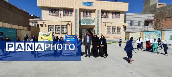 مسابقات استعداد یابی دارت در دبستان دخترانه آزادی شیروان
