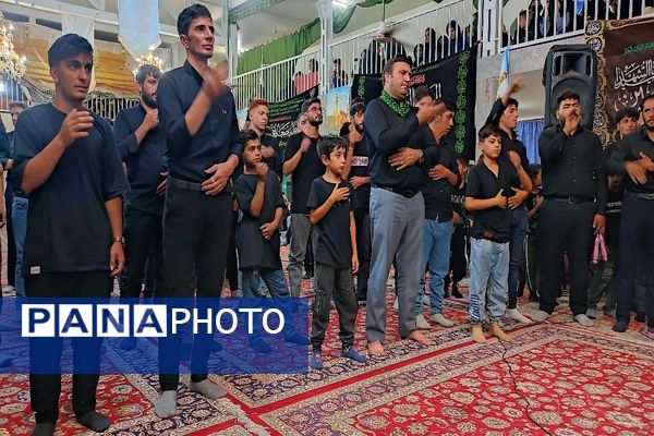 مراسم عزاداری آقا ابا عبدالله الحسین (ع) در شب عاشورا حسینی در شهر بار 