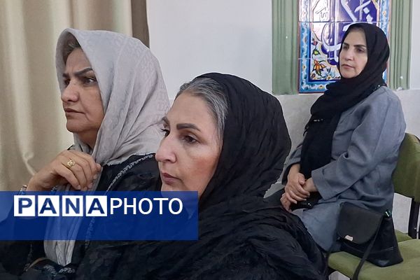 اجرای طرح توانمندسازی والدین در شیراز