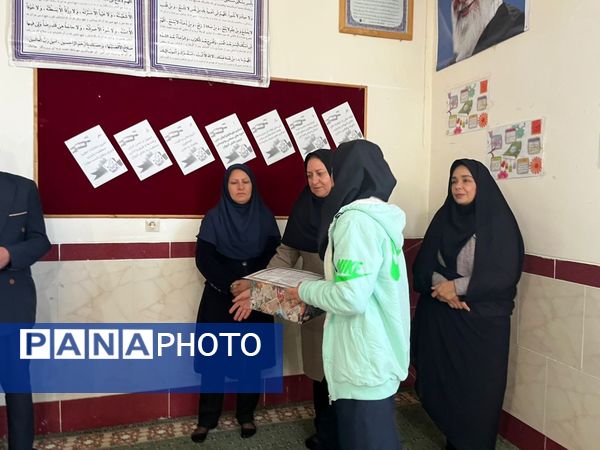 تجلیل از برگزیدگان مسابقات قرآنی 