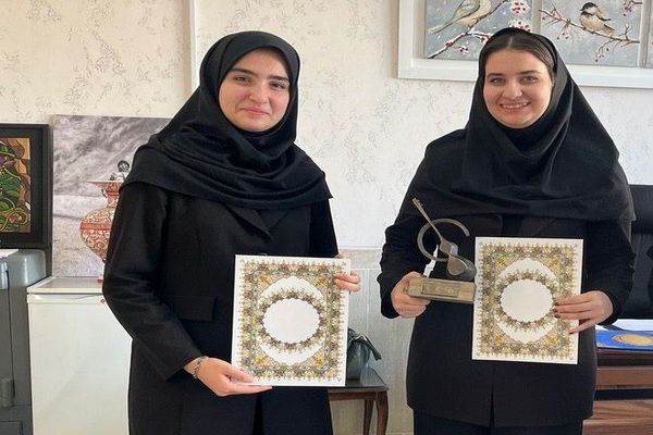 افتخارآفرینی دختران هنرستان کوثر با نوای سه‌تار، عود و تنبک