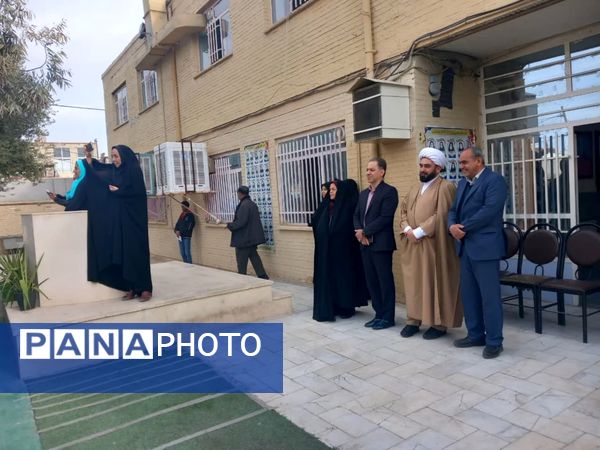 چهارشنبه متفاوت با حضور مدیر آموزش و پرورش ناحیه یک در دبیرستان عفت