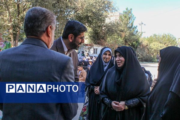 آیین بزرگداشت هفته بهداشت روان و انتخابات همیار مشاوران