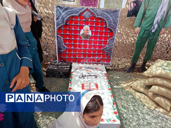 بازدید دانش آموزان دبستان سمیه از کنگره ملی شهید مدرس