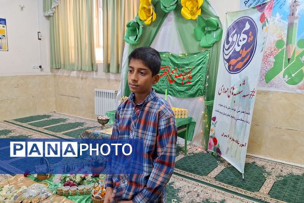 آرزوی فرج و سلامتی صاحب الزمان (عج) با دست‌های کوچک دانش‌آموزان شیرازی