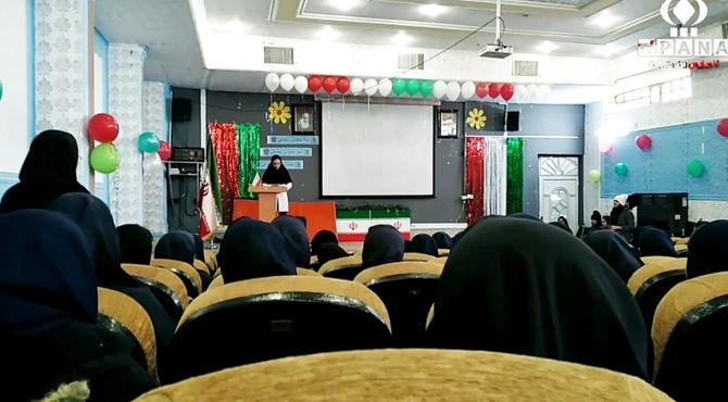 آغاز باشکوه دهه فجر در دبیرستان مکتب الزهرا شهرستان معمولان
