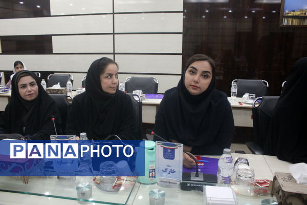 کارگاه آموزشی آشنایی با قانون و آیین‌نامه رسیدگی به تخلفات اداری در بوشهر