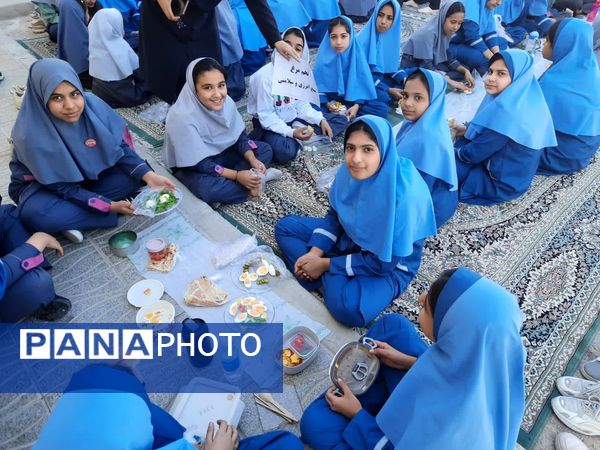 تخم مرغ، قهرمان کوچک سفره‌ها: جشنواره‌ای پرنشاط در دبستان دخترانه ام البنین