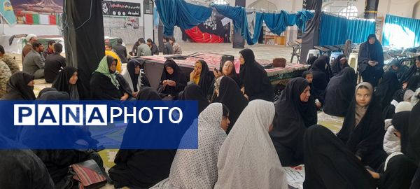 اجتماع بزرگ نوجوانان و جوانان بسیج در نماز جمعه