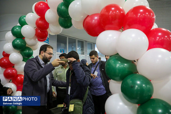 آیین بدرقه دانش‌آموزان و مربیان عمره‌گزار به سرزمین وحی