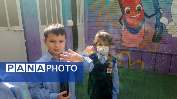 جشن آغاز سال تحصیلی در دبستان مبتکران ناحیه ۷ مشهد
