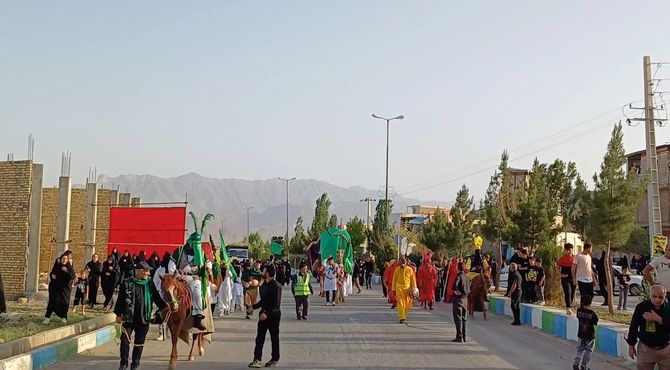 عاشورا تجلی‌گاه عشق، ایثار و شهادت است