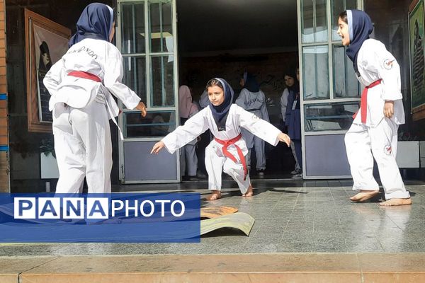 المپیاد درون مدرسهای در مدارس بهارستان دو