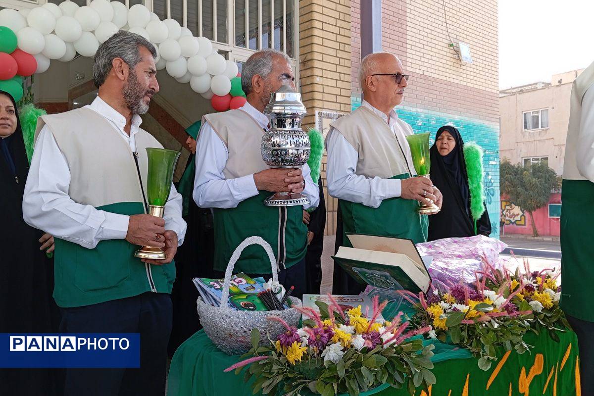 حضور خادمین امام رضا (ع) در دبستان دخترانه آیین روشن